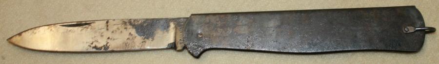 A WWI GERMAN CLASP KNIFE