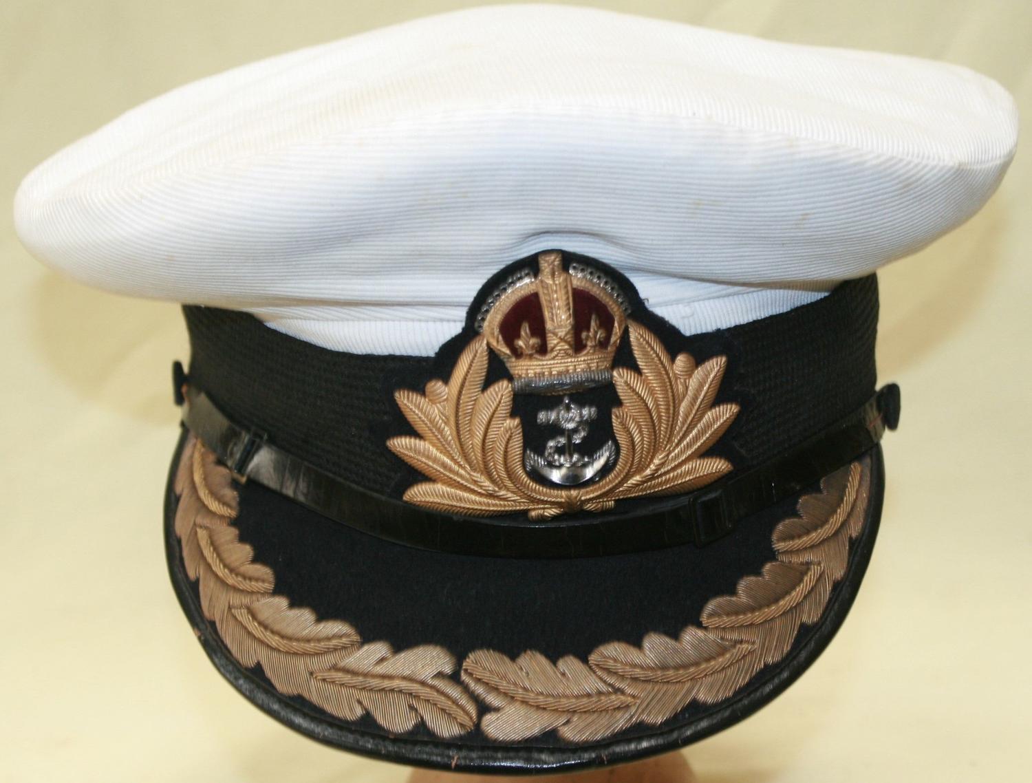 A PRE WWII ROYAL NAVY OFFICERS CAP ( COMMANDERS )