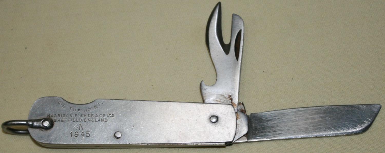 A BRITISH WWII 1945 DATED 44 PATTERN JUNGLE CLASP KNIFE