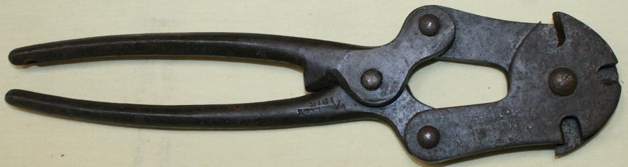 A PAIR OF WWI WIRE CUTTERS