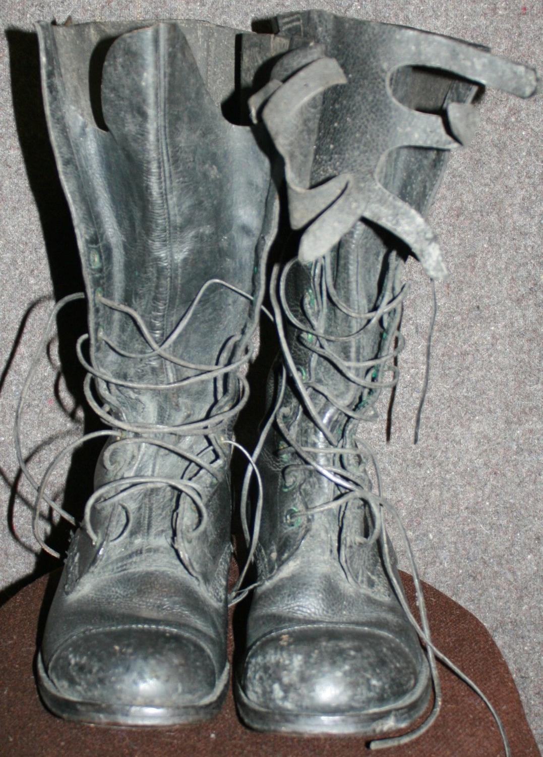 A GOOD PAIR OF 1945 DATED DISPATCH RIDERS BOOTS SIZE 8 M