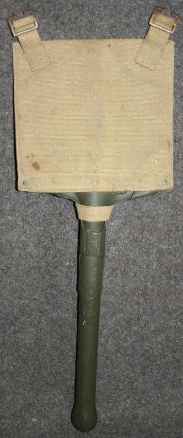 A 1940 DATED BRITISH ENTRENCHING TOOL