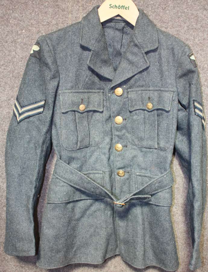 A SMALL SIZE 1940 DATED OTHER RANKS 4 POCKET TUNIC