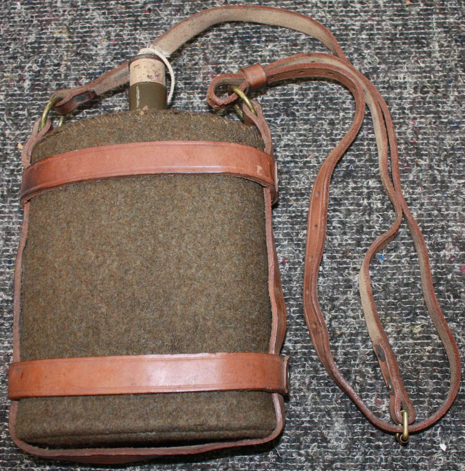 A VERY GOOD WWII 1941 DATED HOME GUARD LEATHER WATER BOTTLE SET