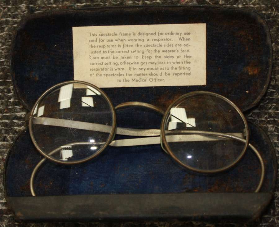 A PAIR OF WWII GAS MASK SPECTICALS