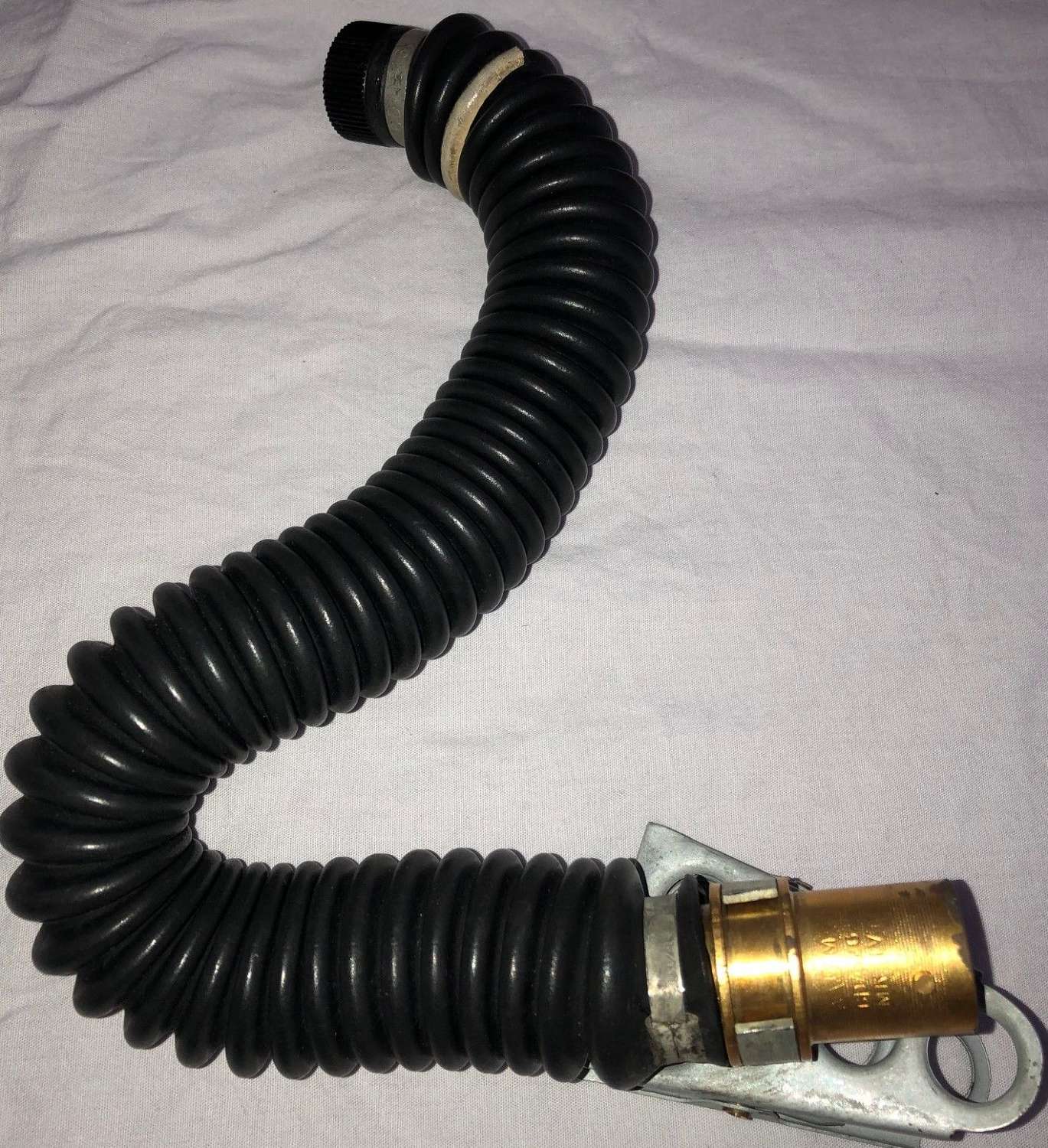 A WWII RAF RAF FLYING MASK OXYGEN HOSE COMPLETE WITH CONNECTORS ETC
