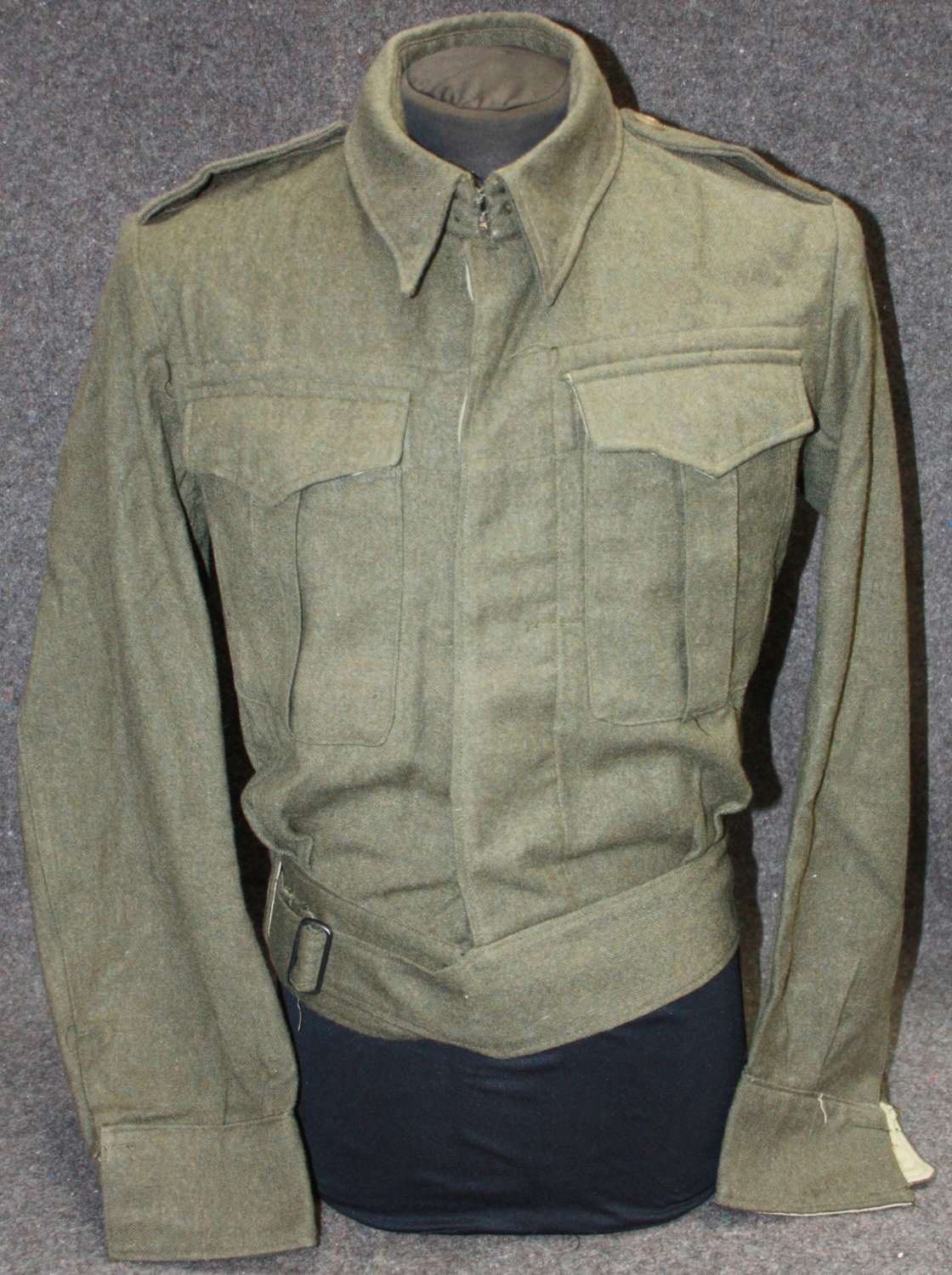 A WWII 1943 DATED SIZE 10  AUSTRALIAN BATTLE DRESS BLOUSE