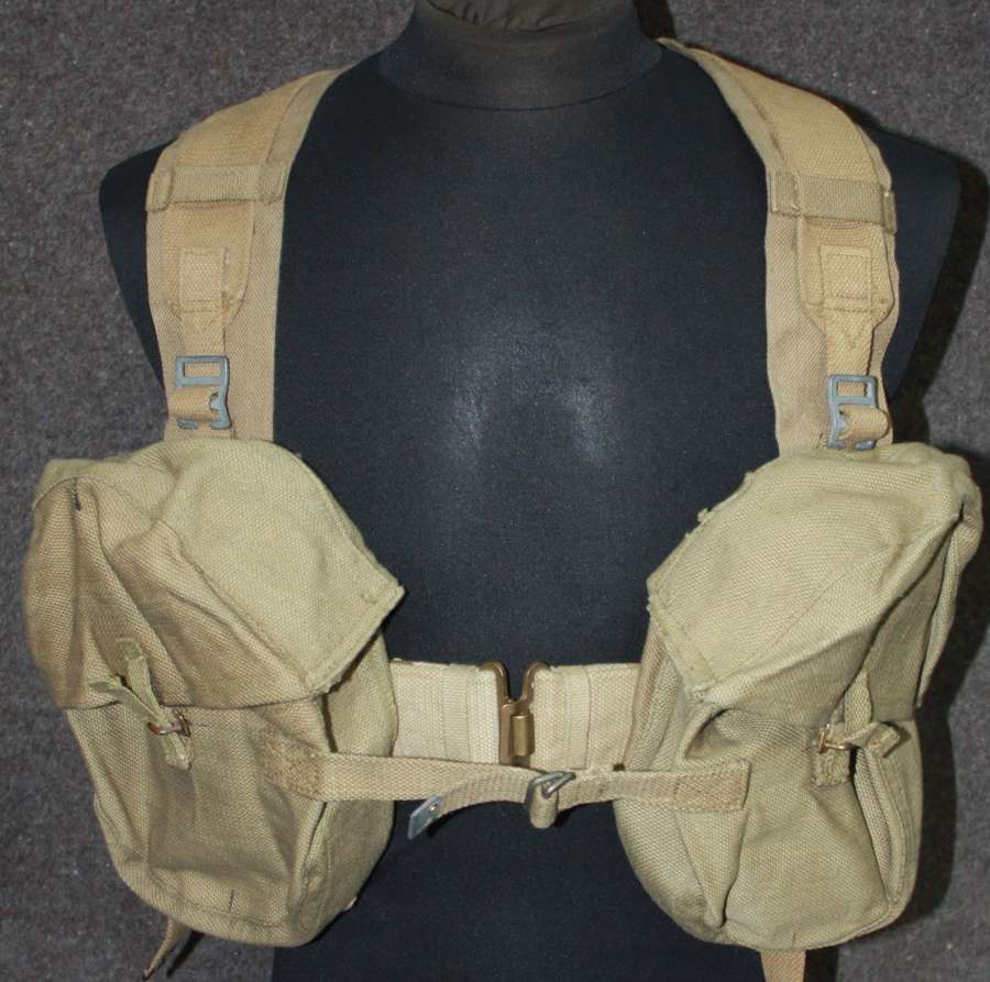 A GOOD COMPLETE K GUN AMMO POUCH SET ALL WWII DATED ITEMS