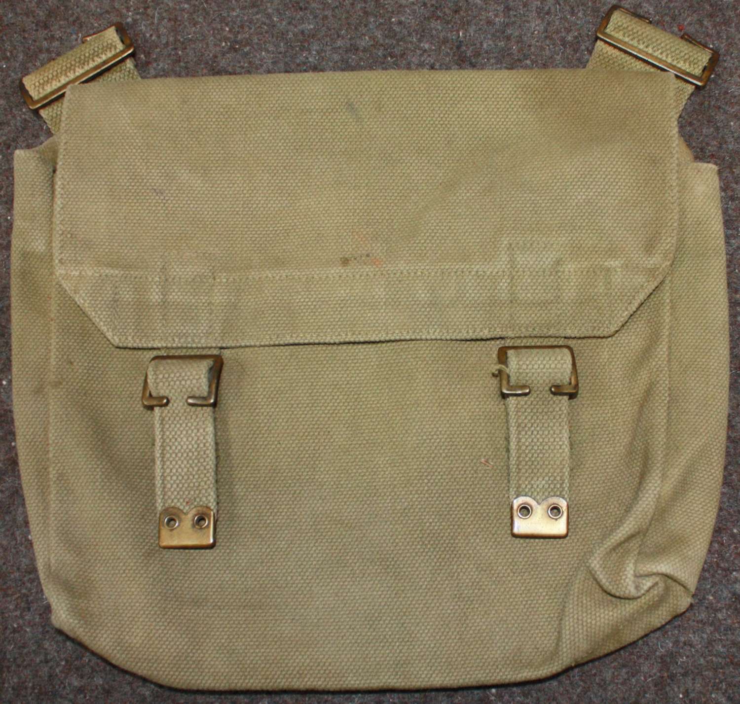 A GOOD 1937 DATED 08 PATTERN WEBBING  OTHER SERVICES SIDE BAG