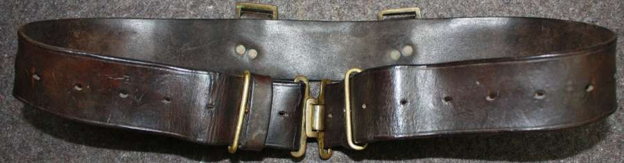 A GOOD USED 39 PATTERN LEATHER EQUIPMENT BELT