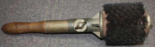 A POST WWII 25 PRD FIELD GUN BARREL BRUSH