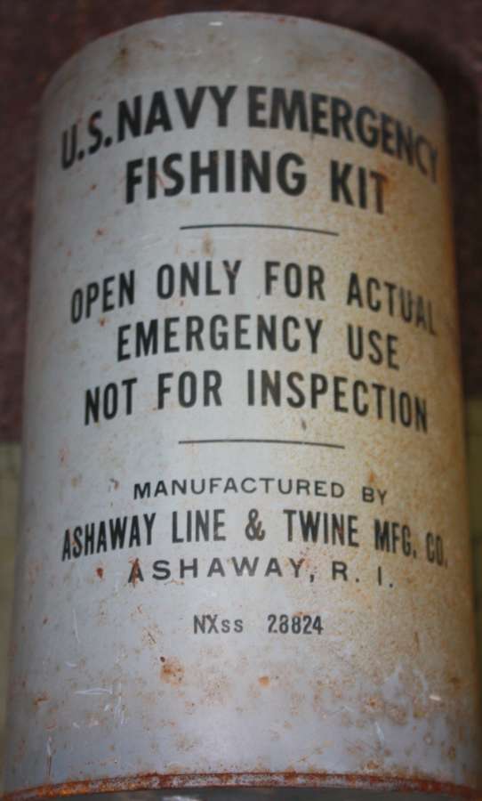 A WWII US NAVY SURVIVAL FISHING SET IN ITS TIN OPENED EXAMPLE