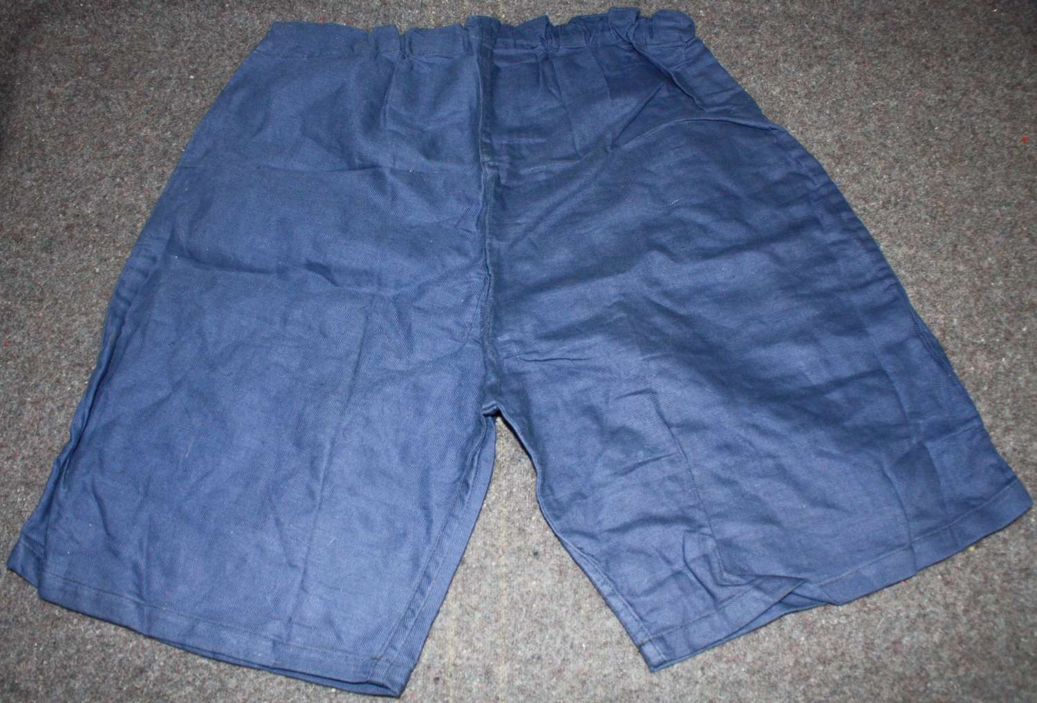 A VERY GOOD PAIR OF THE BRITISH ISSUE PT SHORTS 1940 DATED SIZE 1