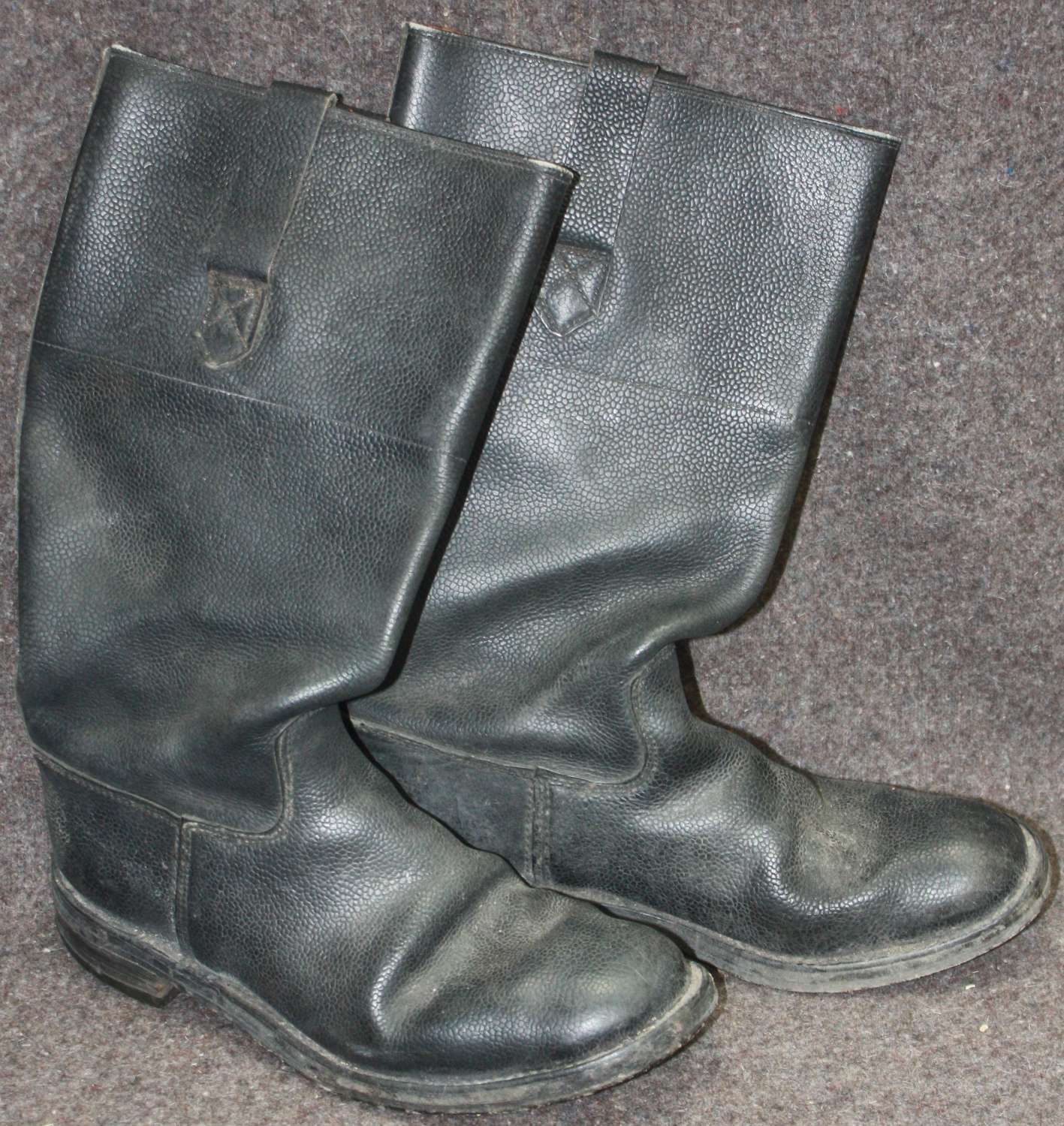 A PAIR OF WWII FIRE BRIGADE BOOTS THESE ARE A SIZE 8 L