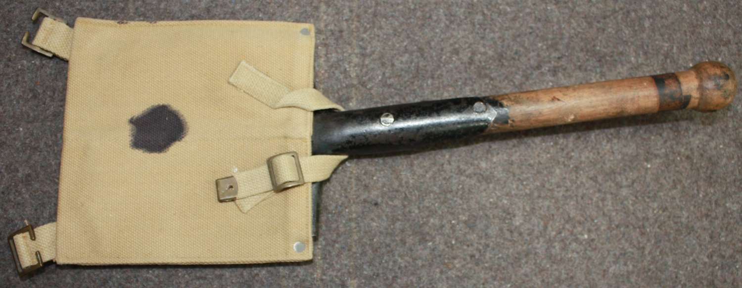 A GOOD BRITISH 37 PATTERN ENTRENCHING TOOL SPADE AND HOLDER
