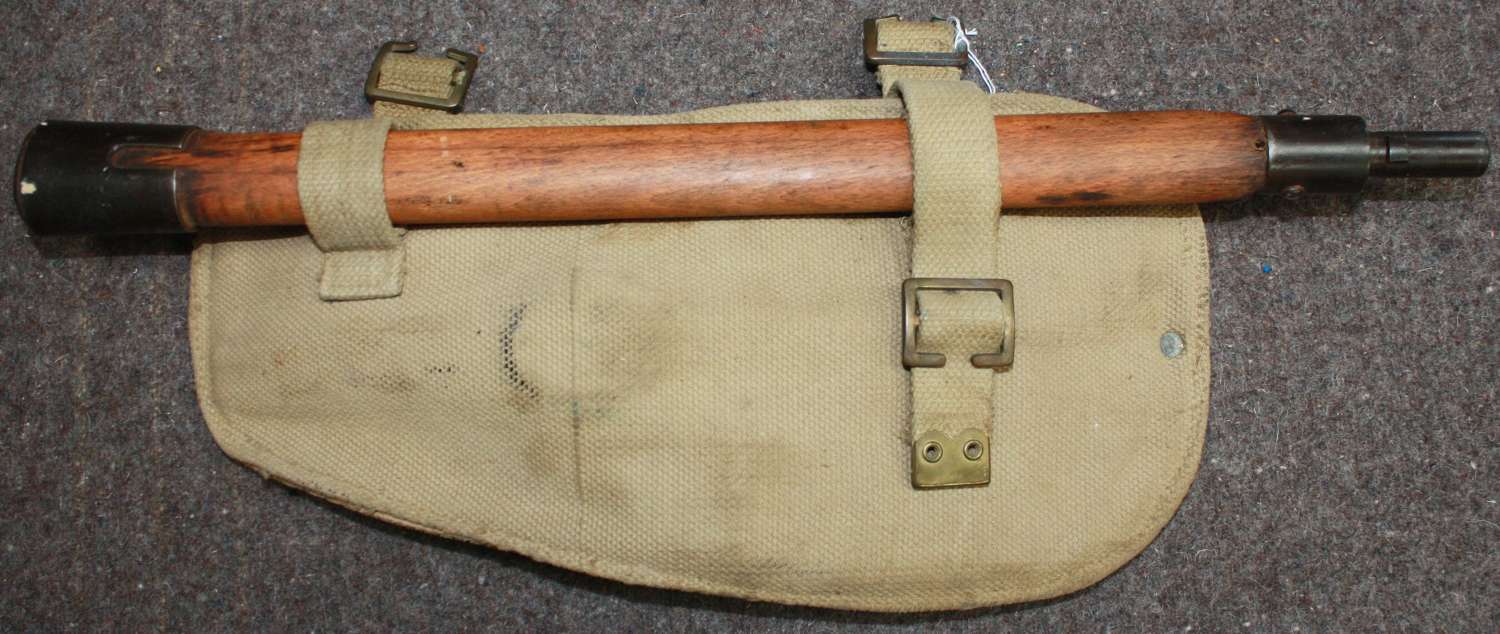 A WWII BRITISH ISSUE 37 PATTERN ENTRENCHING TOOL SET