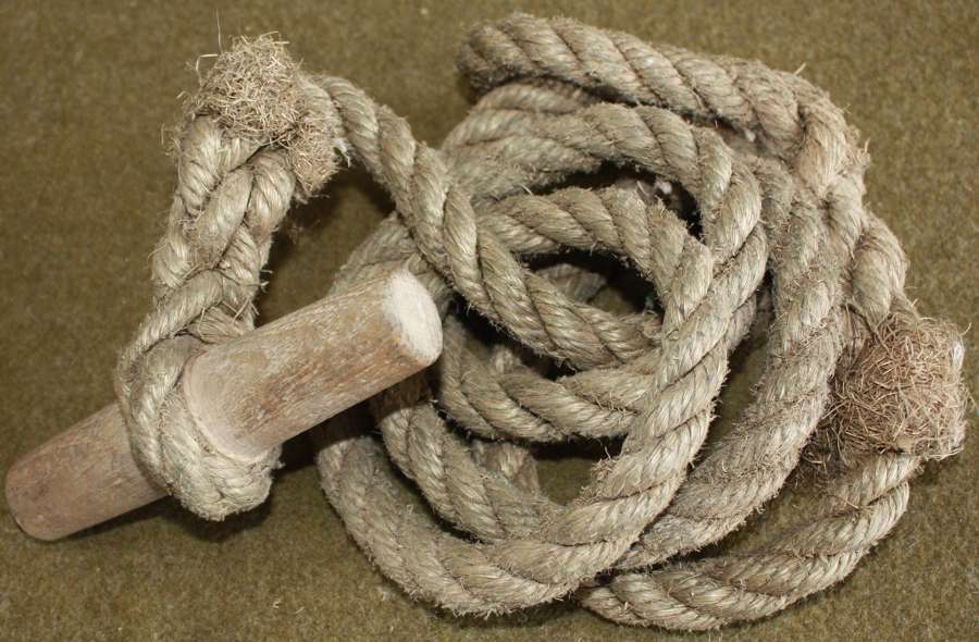 A SMALL SIZE AIRBORNE FORCES ROPE