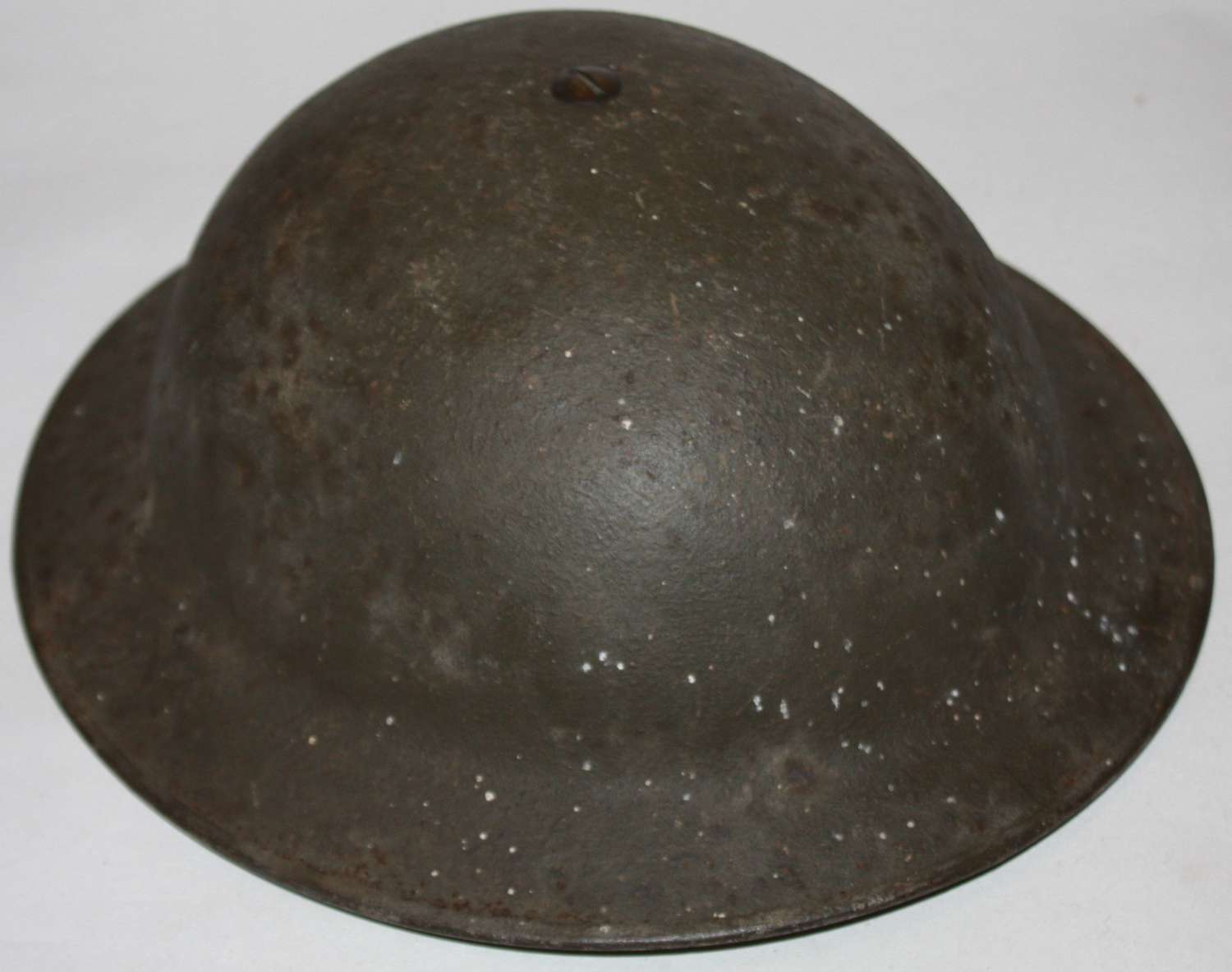A VERY GOOD 1939 DATED ROUGH TEXTURED MKII HELMET
