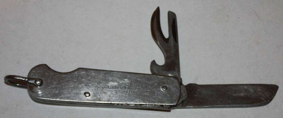 A GOOD USED EXAMPLE OF THE BRITISH 1944 PATTERN ( BURMA ) CLASP KNIFE