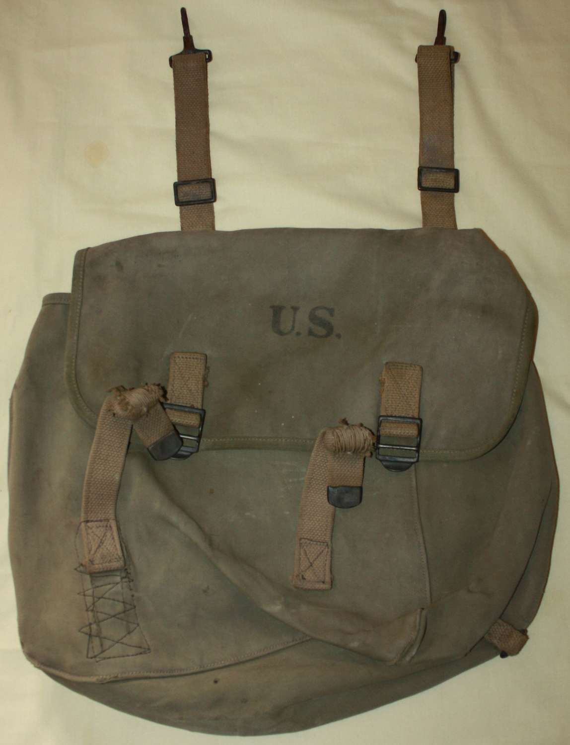 A US M1936  MUSSET BAG 1940 DATED NUMBER C1355