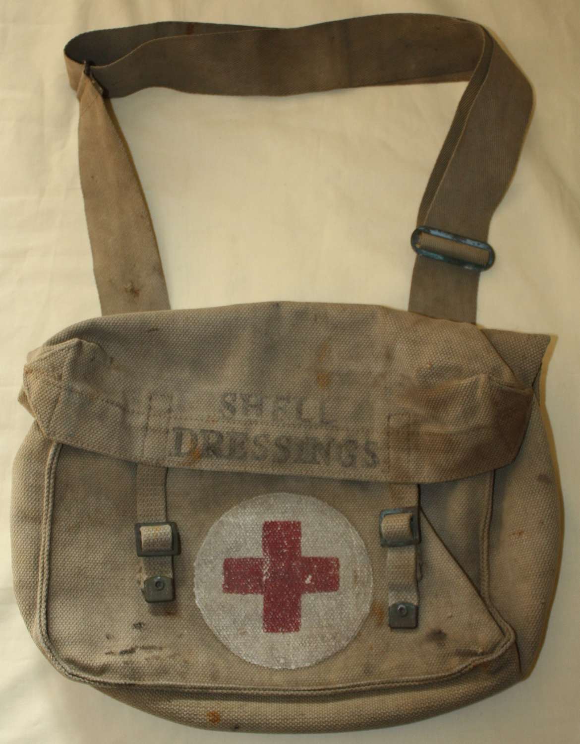 A GOOD EARLY WWII BEF PERIOD SHELL DRESSING MEDICAL BAG 1939 DATED
