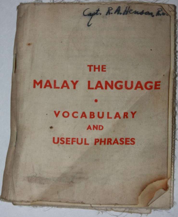 A MALAYA LANGUAGE AND VOCABULARY SILK BOOKLET CAPT R A HENSON