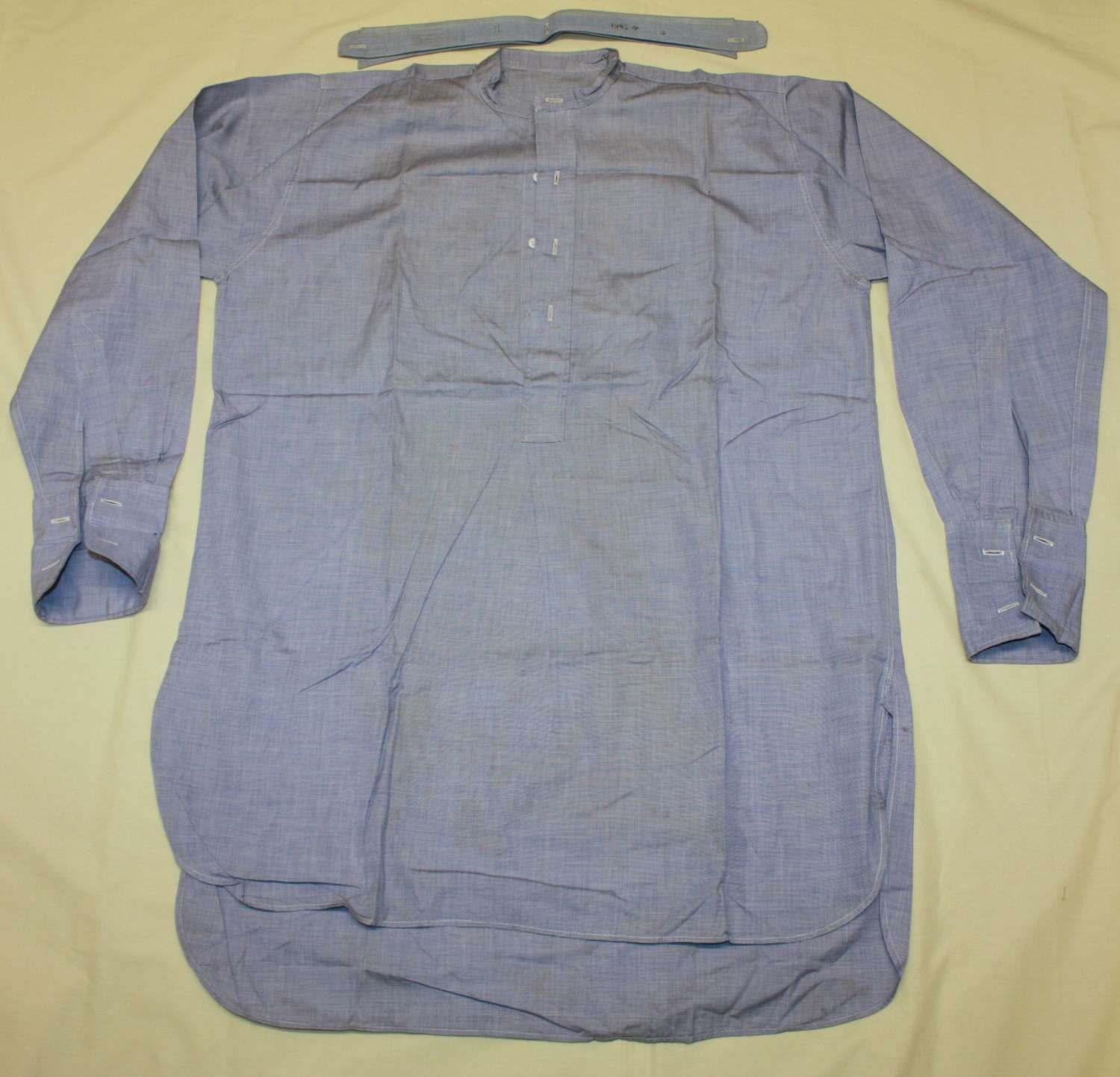 A VERY GOOD LARGE SIZE 1945 DATED RAF OTHER RANKS SHIRT