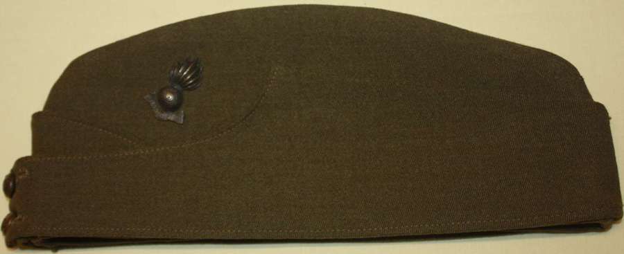 A GOOD USED WWII RA OFFICERS SIDE CAP