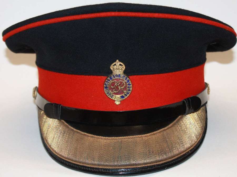 A VERY GOOD PRE 1952 MAJOR AND ABOVE ROYAL HORSE GUARDS OFFICERS CAP