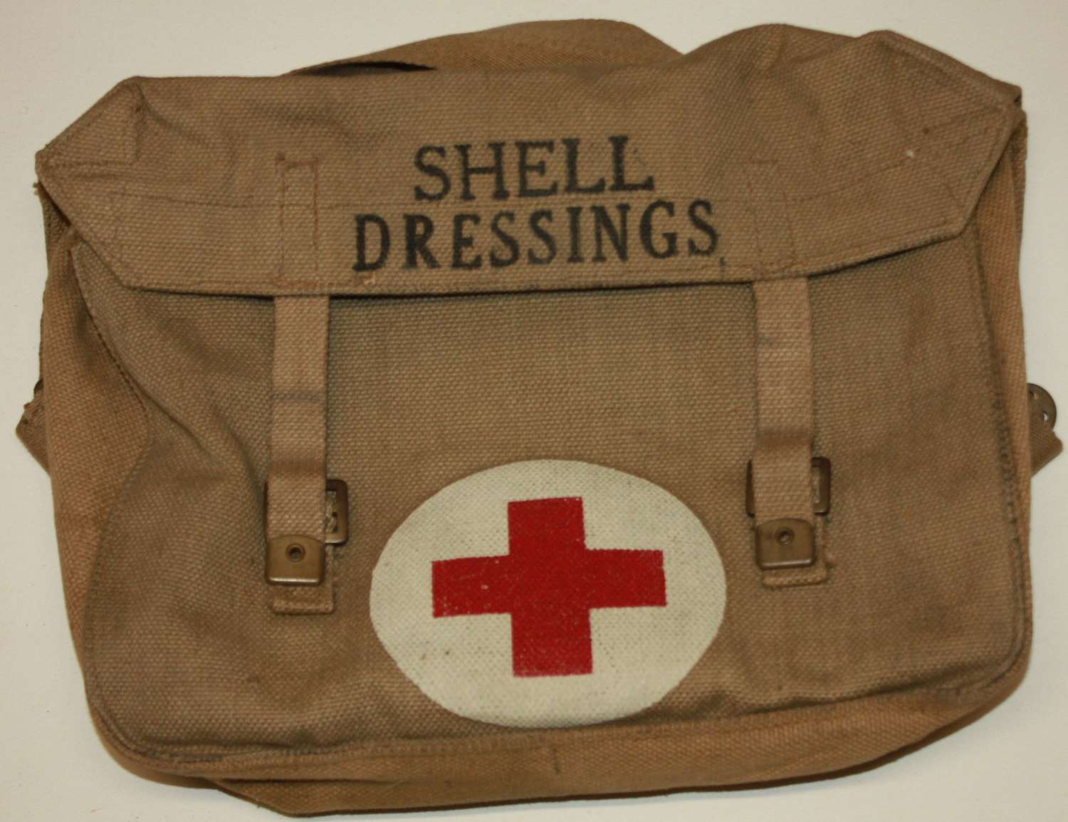 A 1942 DATED SHELL DRESSING BAG