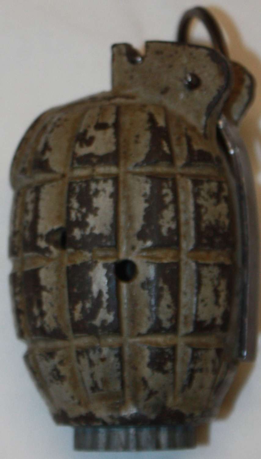 A  WWII  WHITE PAINTED TRAINING GRENADE