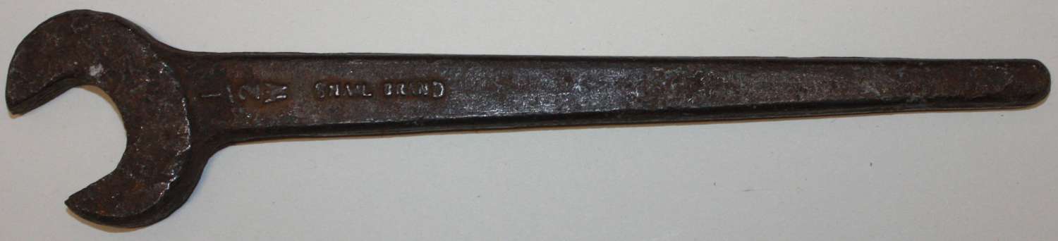 A GOOD WWII RAT TAIL SPANNER SNAIL BAND 1 /2 WHITWORTH