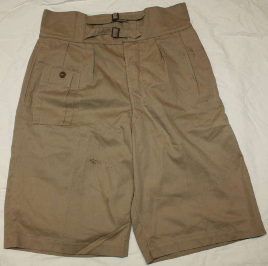 A VERY GOOD PAIR OF THE BRITISH ARMY KD SHORTS  1941 PATTERN