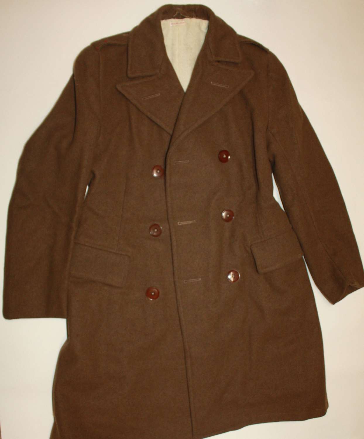 A VERY GOOD 1942 DATED SIZE 4 WOMENS LAND ARMY GREY COAT