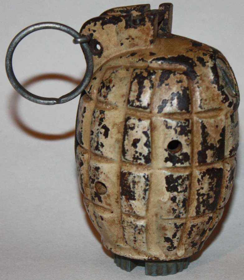 A GOOD USED WWII TRAINING GRENADE