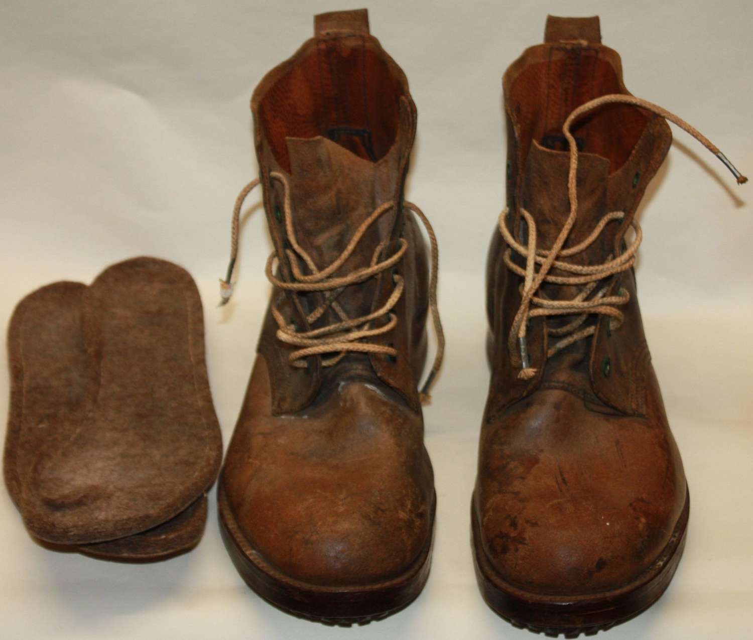 WWII BRITISH PAIR OF BOOTS FP  ( FINISH PATTERN ) 1944 DATED