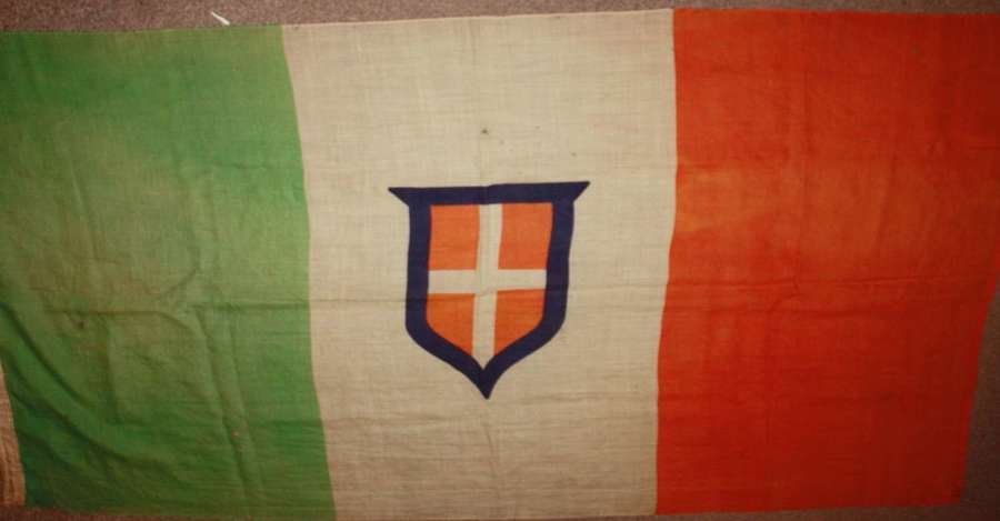 A WWII Italian flag 204 cm x 102 cm approx