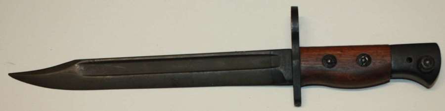A Wilkinson Sword Company made no5 Jungle Carbine bayonet  very clean