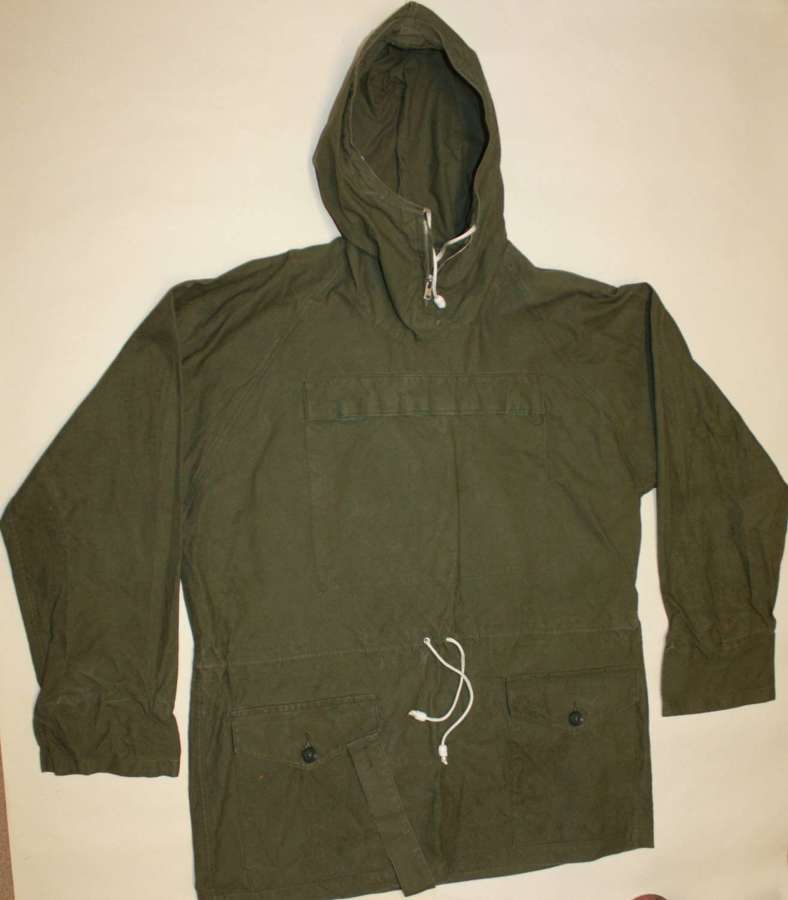A LATE 1970'S Smock Windproof Green Cadet Forces (AD) SMOCK  SIZE 4