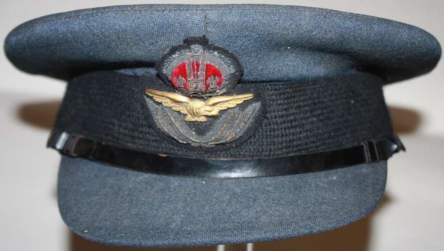 A VERY GOOD EARLY WWII RAF OFFCIERS CAP