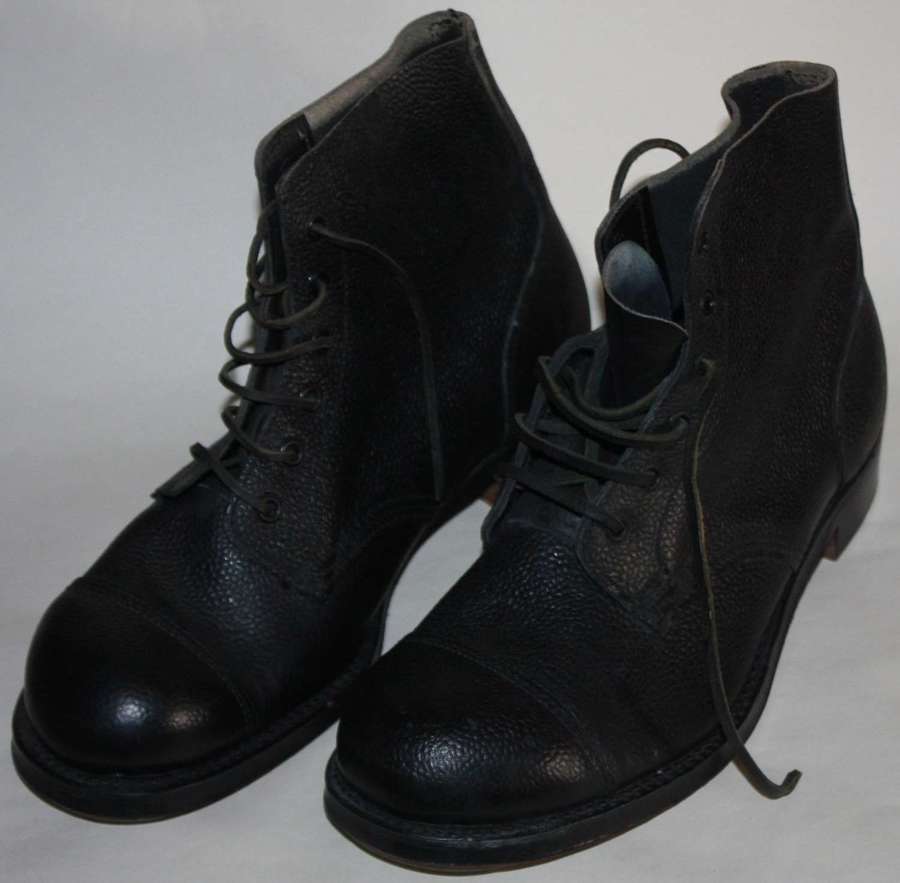 A MINT PAIR OF 1953 DATED HOBNAIL BOOTS SIZE 8L